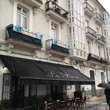 De Peregrinos La Bilbaina Hostel Santoña