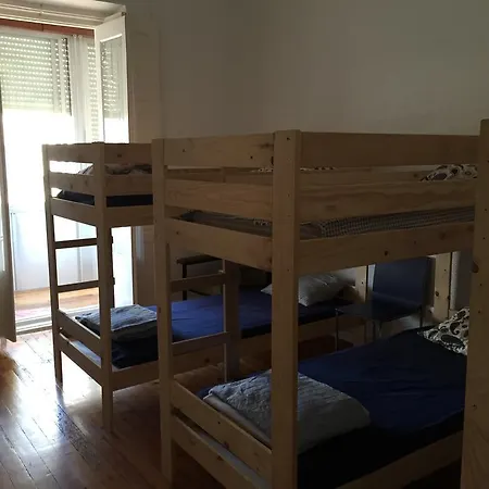 De Peregrinos La Bilbaina Hostel *