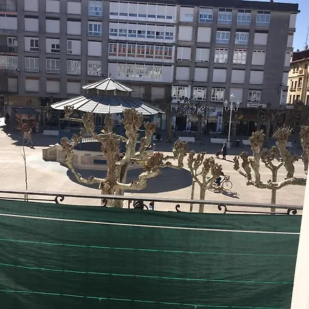 De Peregrinos La Bilbaina Hostel *