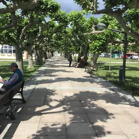 De Peregrinos La Bilbaina Hostel Santoña