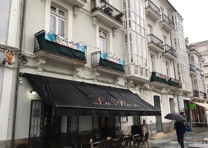 De Peregrinos La Bilbaina Hostel Santona