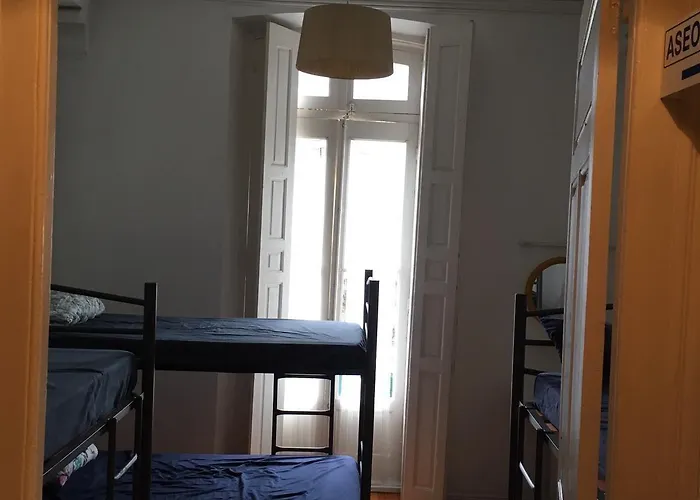 De Peregrinos La Bilbaina Hostel *